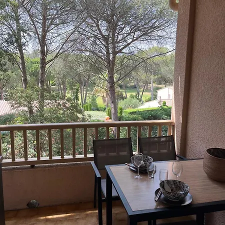 شقة Studio En Plein Golf De Valescure *